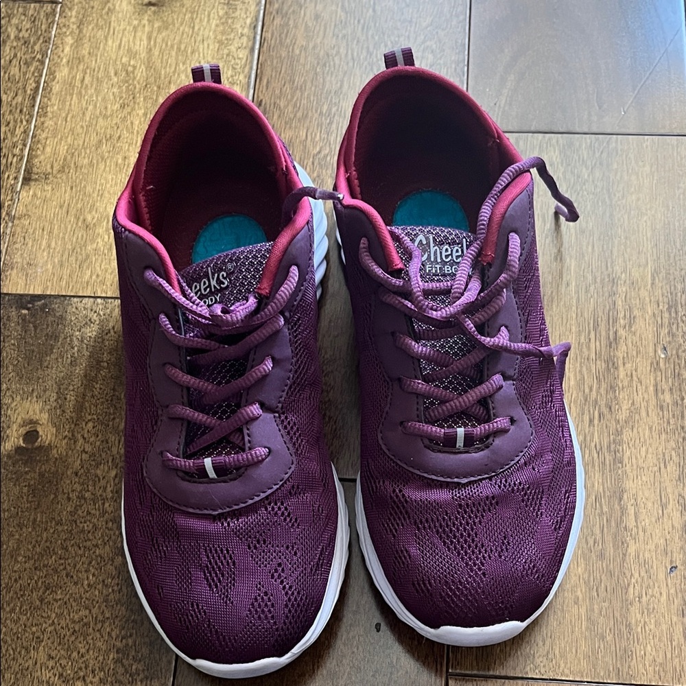 Skechers Women's Wine Lace-Up Athletic Sneakers